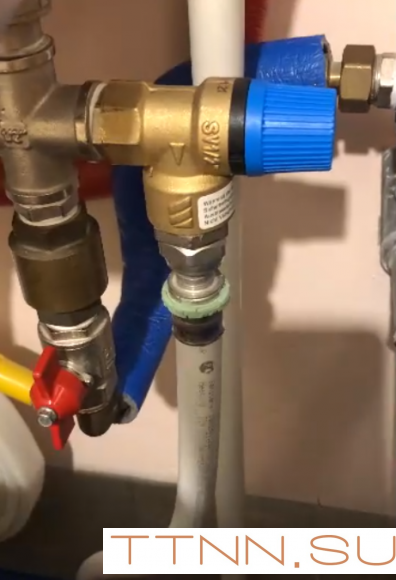 Предохранительный клапан Watts SVW 8 1 Предохранительный клапан Watts SVW 8 1